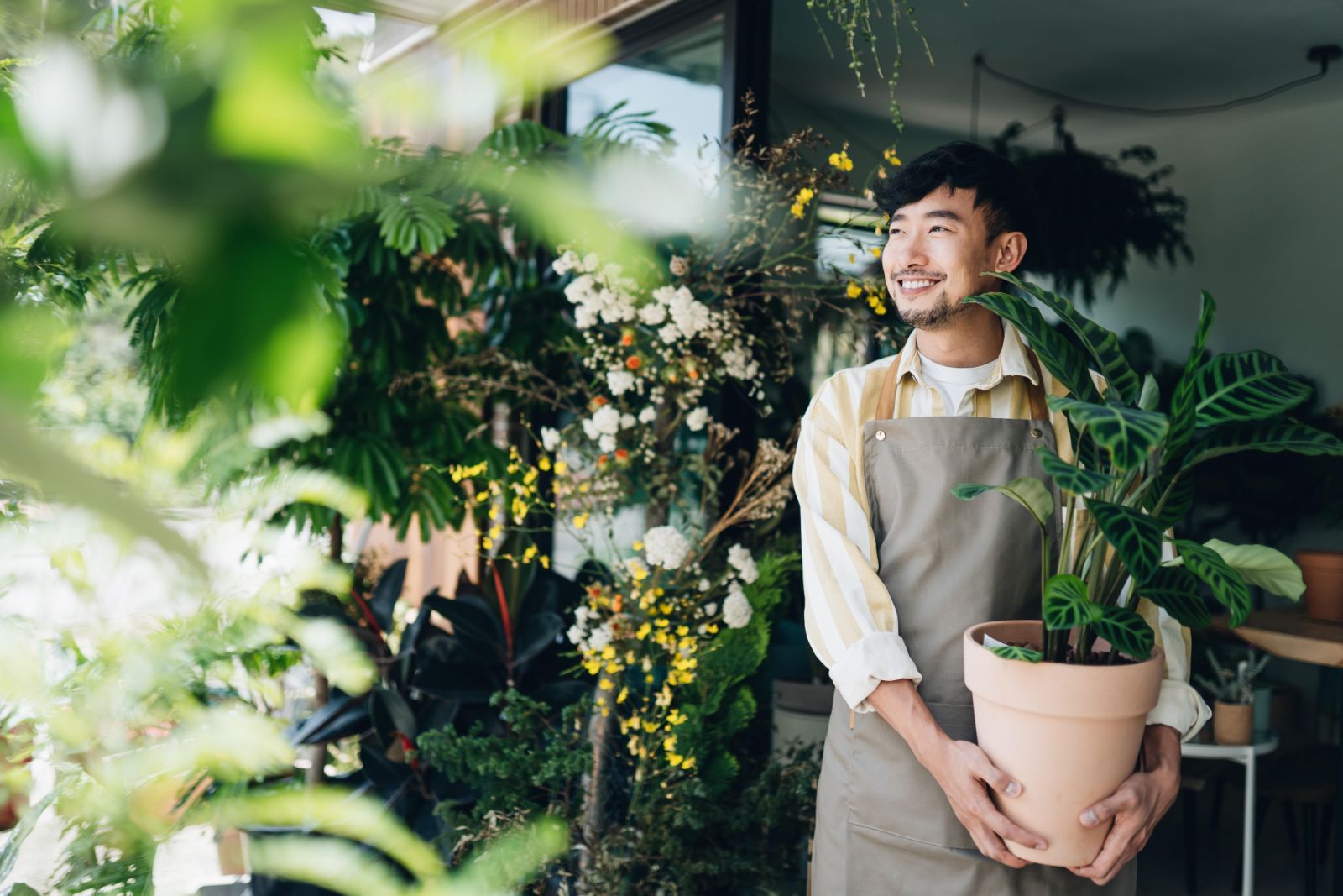 Small and medium-sized enterprises (SMEs), which make up more than 98 percent of all businesses in Hong Kong, lag behind in adopting sustainable practices (Photo: Getty Images)